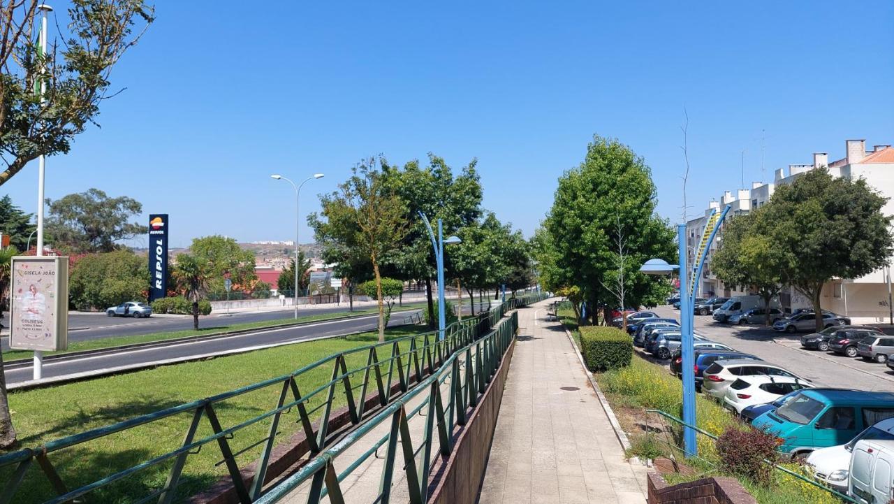 Апартаменты Enjoy Lisbon Cascais Sintra 1200 Metres To Metro Blue Line Sintra Rail Line Free Parking Амадора Экстерьер фото
