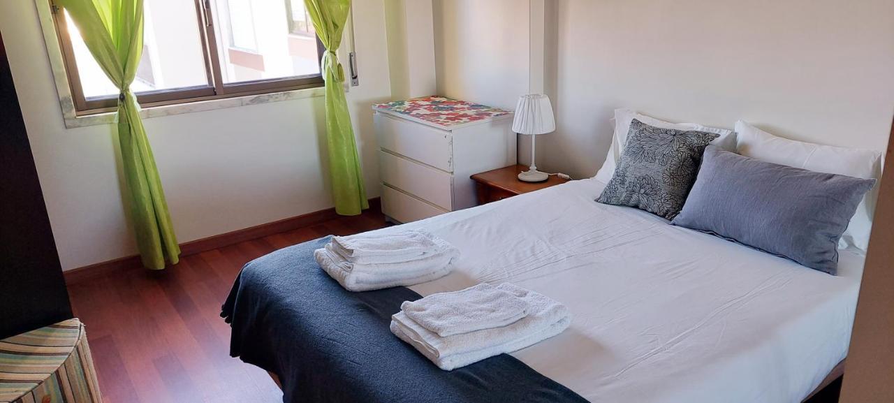 Апартаменты Enjoy Lisbon Cascais Sintra 1200 Metres To Metro Blue Line Sintra Rail Line Free Parking Амадора Экстерьер фото