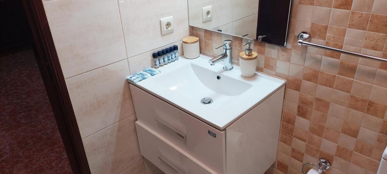 Апартаменты Enjoy Lisbon Cascais Sintra 1200 Metres To Metro Blue Line Sintra Rail Line Free Parking Амадора Экстерьер фото