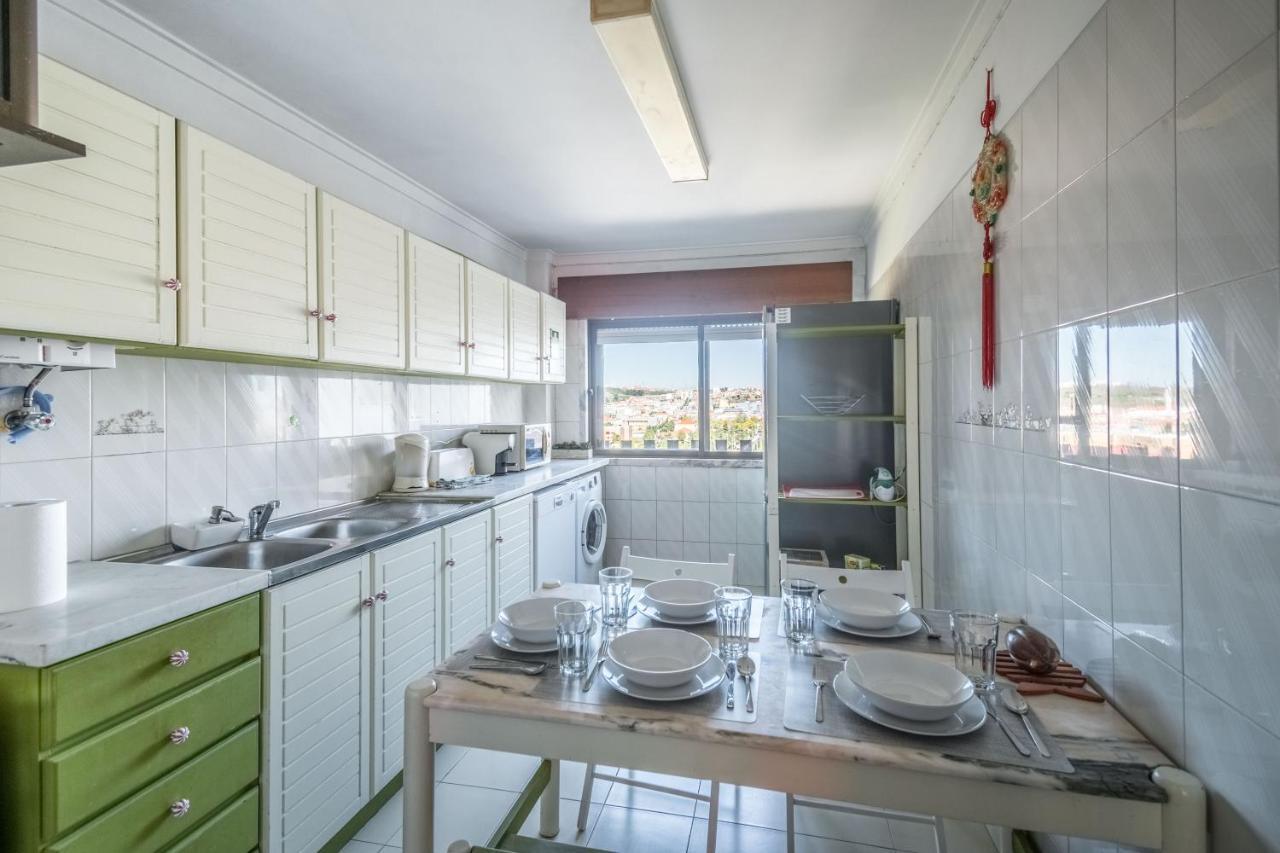Апартаменты Enjoy Lisbon Cascais Sintra 1200 Metres To Metro Blue Line Sintra Rail Line Free Parking Амадора Экстерьер фото