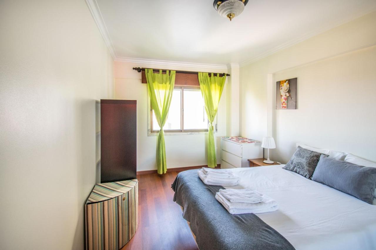 Апартаменты Enjoy Lisbon Cascais Sintra 1200 Metres To Metro Blue Line Sintra Rail Line Free Parking Амадора Экстерьер фото