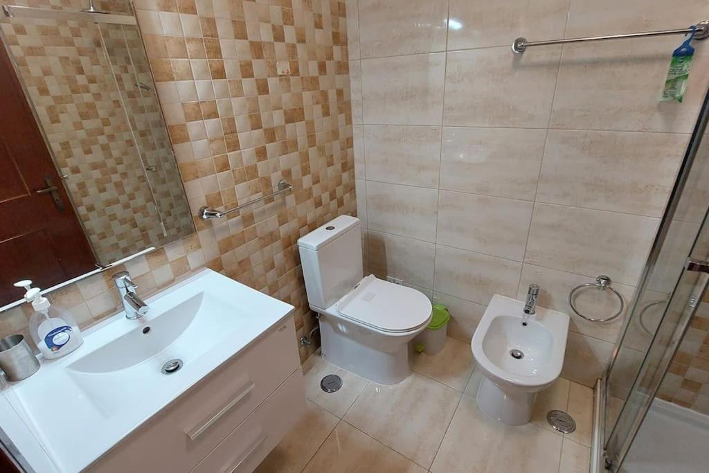 Апартаменты Enjoy Lisbon Cascais Sintra 1200 Metres To Metro Blue Line Sintra Rail Line Free Parking Амадора Экстерьер фото