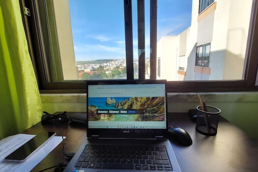 Апартаменты Enjoy Lisbon Cascais Sintra 1200 Metres To Metro Blue Line Sintra Rail Line Free Parking Амадора Экстерьер фото