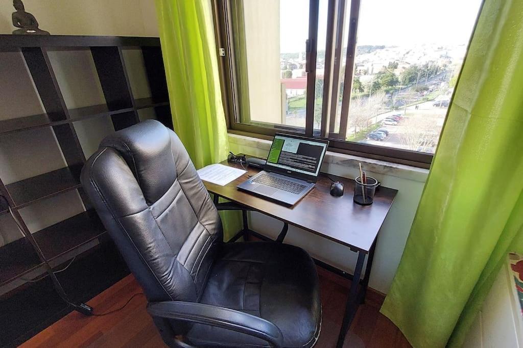 Апартаменты Enjoy Lisbon Cascais Sintra 1200 Metres To Metro Blue Line Sintra Rail Line Free Parking Амадора Экстерьер фото